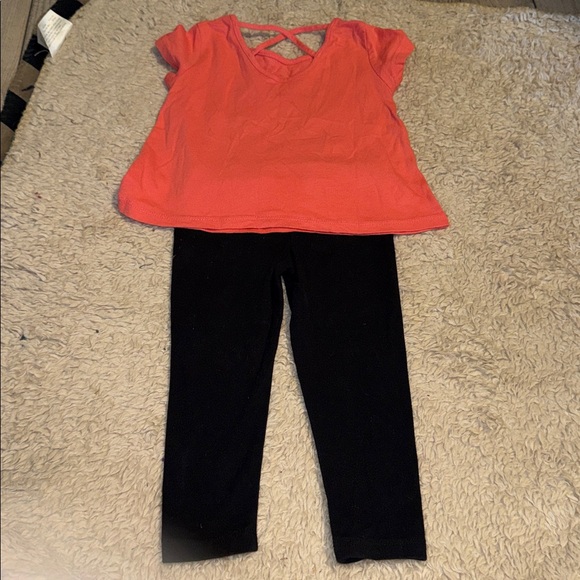 Toddler’s Children’s Place Outfit - Picture 2 of 4
